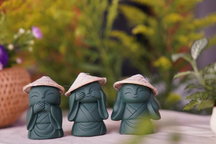 Three Wise Buddhas